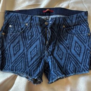 Stylish Blue Patterned Women's Shorts